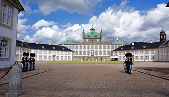 reisebericht ostseekreuzfahrt, landausflug kopenhagen, schloss fredensborg, kreuzfahrten buchen, reisebüro köln